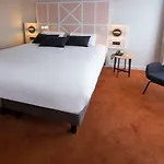 Mercure Centre Champ De Mars 호텔 4*