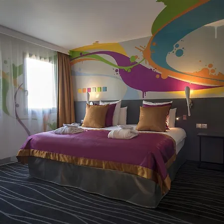 Hotell Mercure Centre Champ De Mars 4*