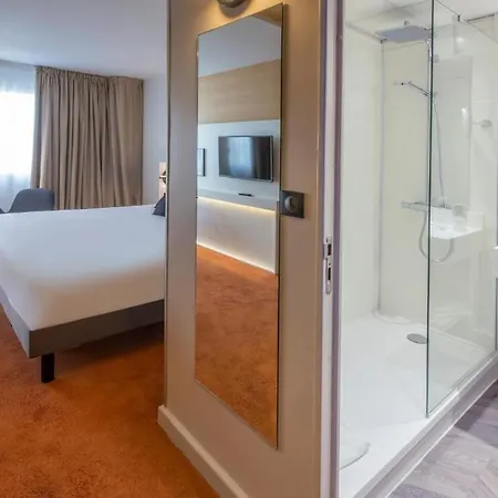 Mercure Centre Champ De Mars فندق