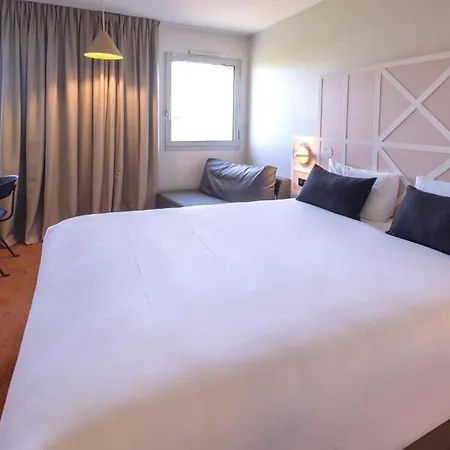 Mercure Centre Champ De Mars فندق 4*