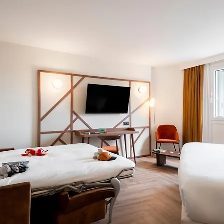 Mercure Centre Champ De Mars 4* روان