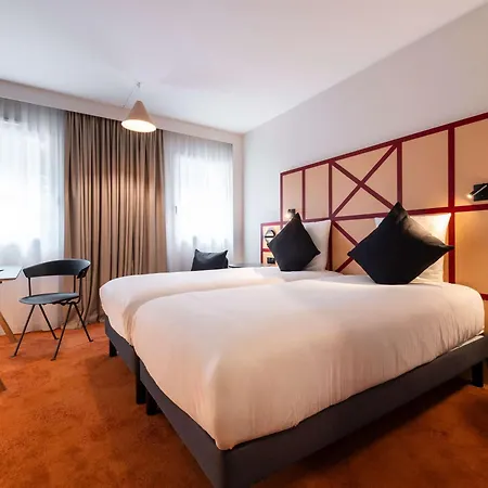 Hotell Mercure Centre Champ De Mars 4*