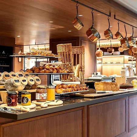 فندق Mercure Centre Champ De Mars 4*