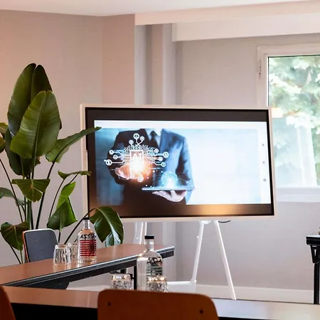 Mercure Centre Champ De Mars 4* روان