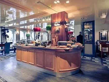 Mercure Centre Champ De Mars 4*