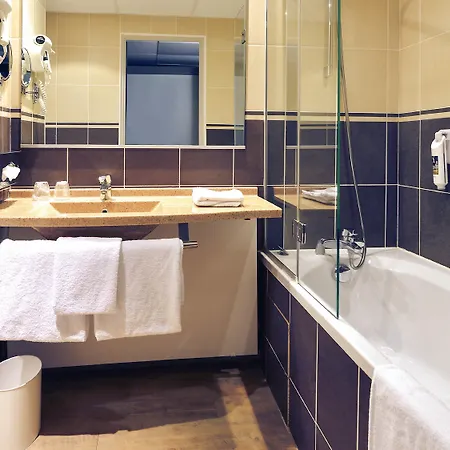 Mercure Centre Champ De Mars 4*