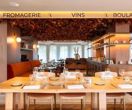 Hotel Mercure Centre Champ De Mars 4*