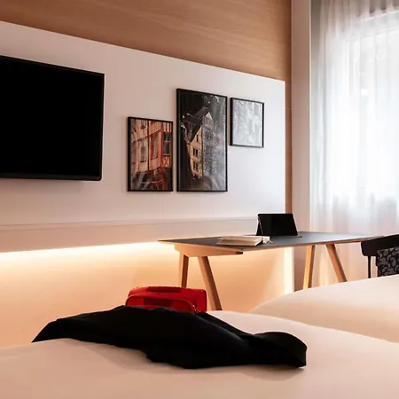 Mercure Centre Champ De Mars Hotel