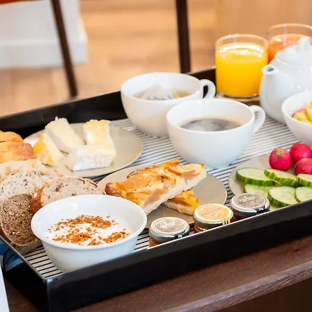 Mercure Centre Champ De Mars 4*