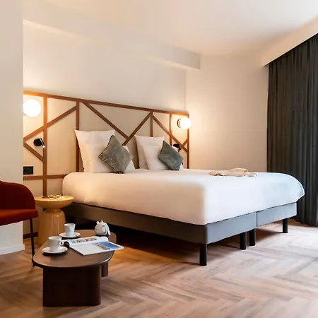 Mercure Centre Champ De Mars Hotel 4*