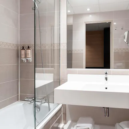 Mercure Centre Champ De Mars 4*
