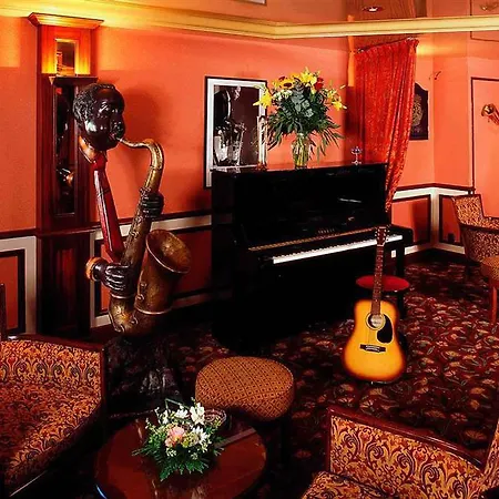 Mercure Centre Champ De Mars Hotel