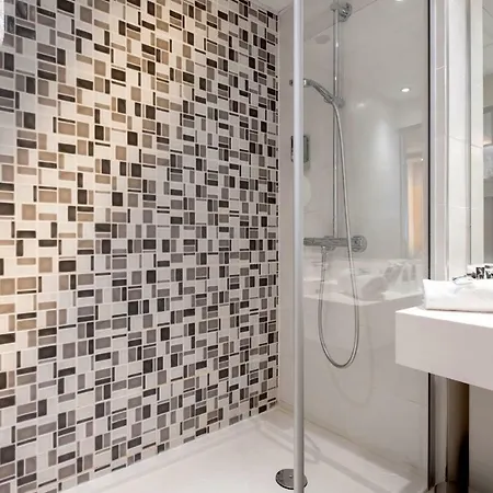 Mercure Centre Champ De Mars Hotel 4*