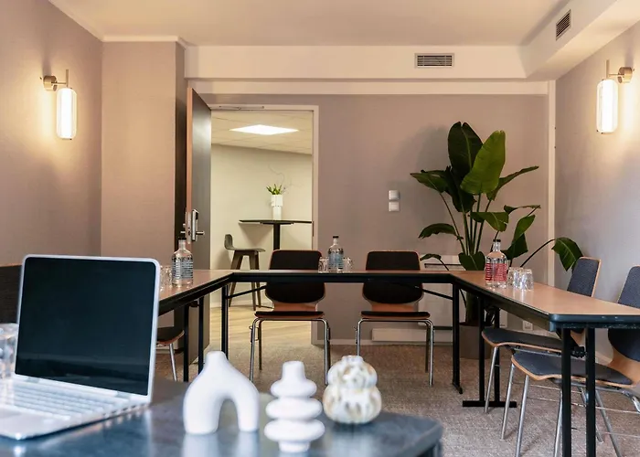 Mercure Centre Champ De Mars Hotel 4*