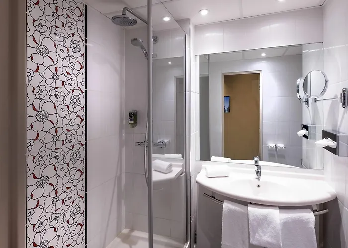 Mercure Centre Champ De Mars Hotel 4*